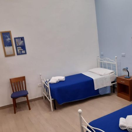 Casa Vacanze Napoli Centro Carmen & Sara Bagian luar foto