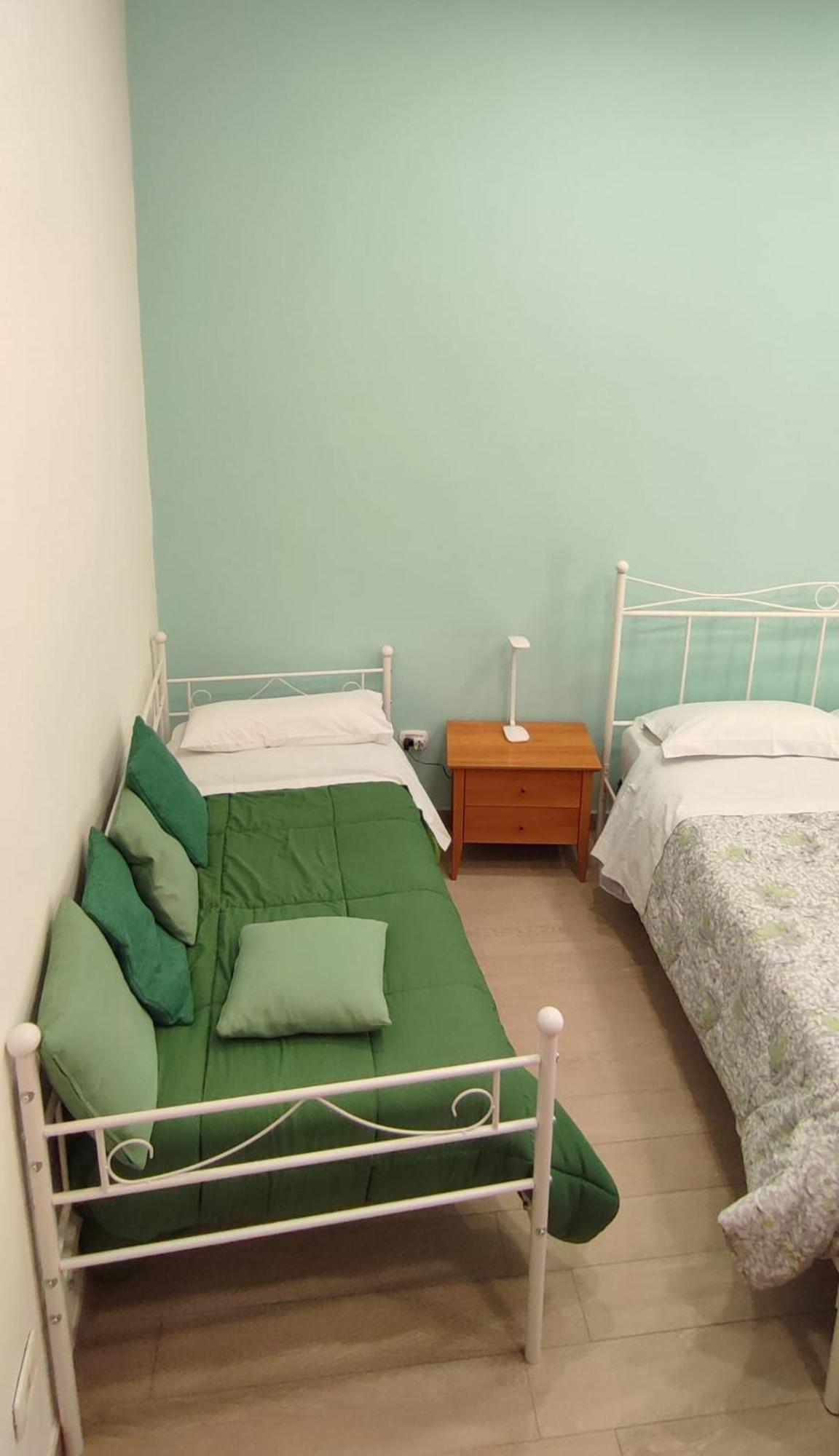 Casa Vacanze Napoli Centro Carmen & Sara Bagian luar foto