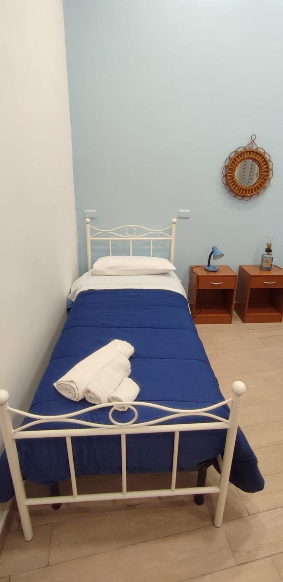 Casa Vacanze Napoli Centro Carmen & Sara Bagian luar foto
